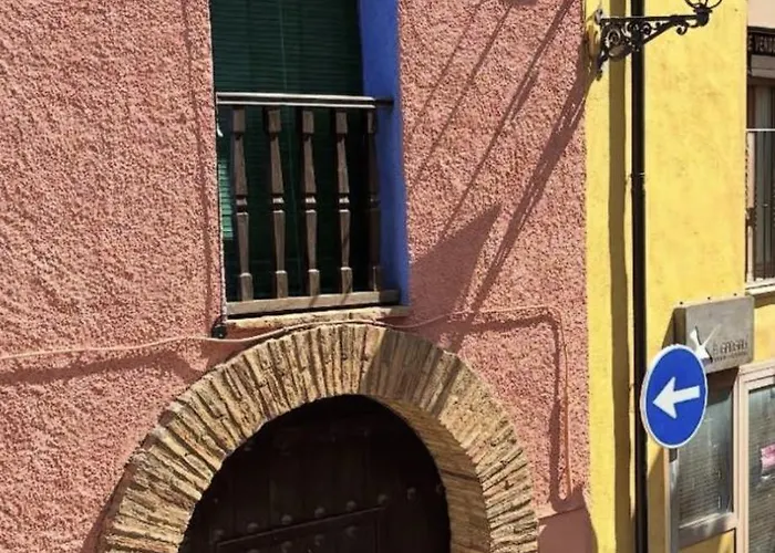 Casa Ferrero Salvador * Bolea